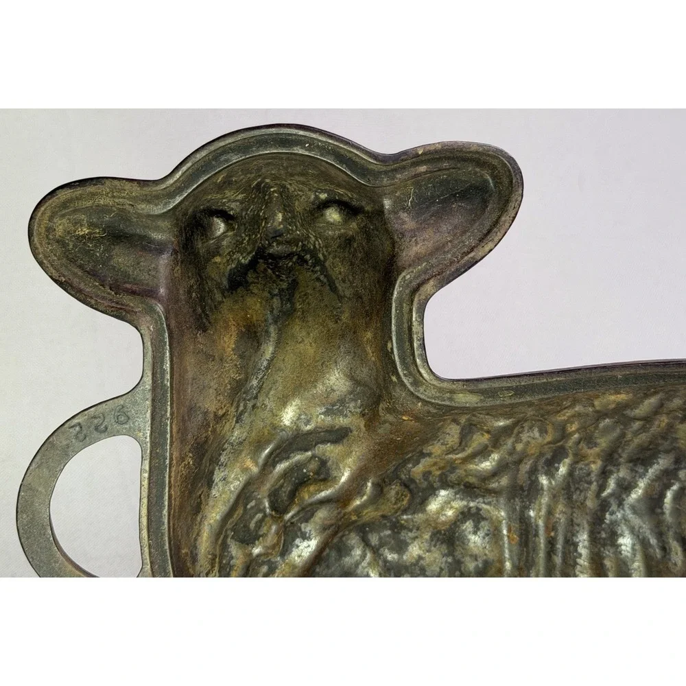 Vintage Griswold Cast Iron Easter Lamb Cake Mold No 866 2 Pieces 921 922